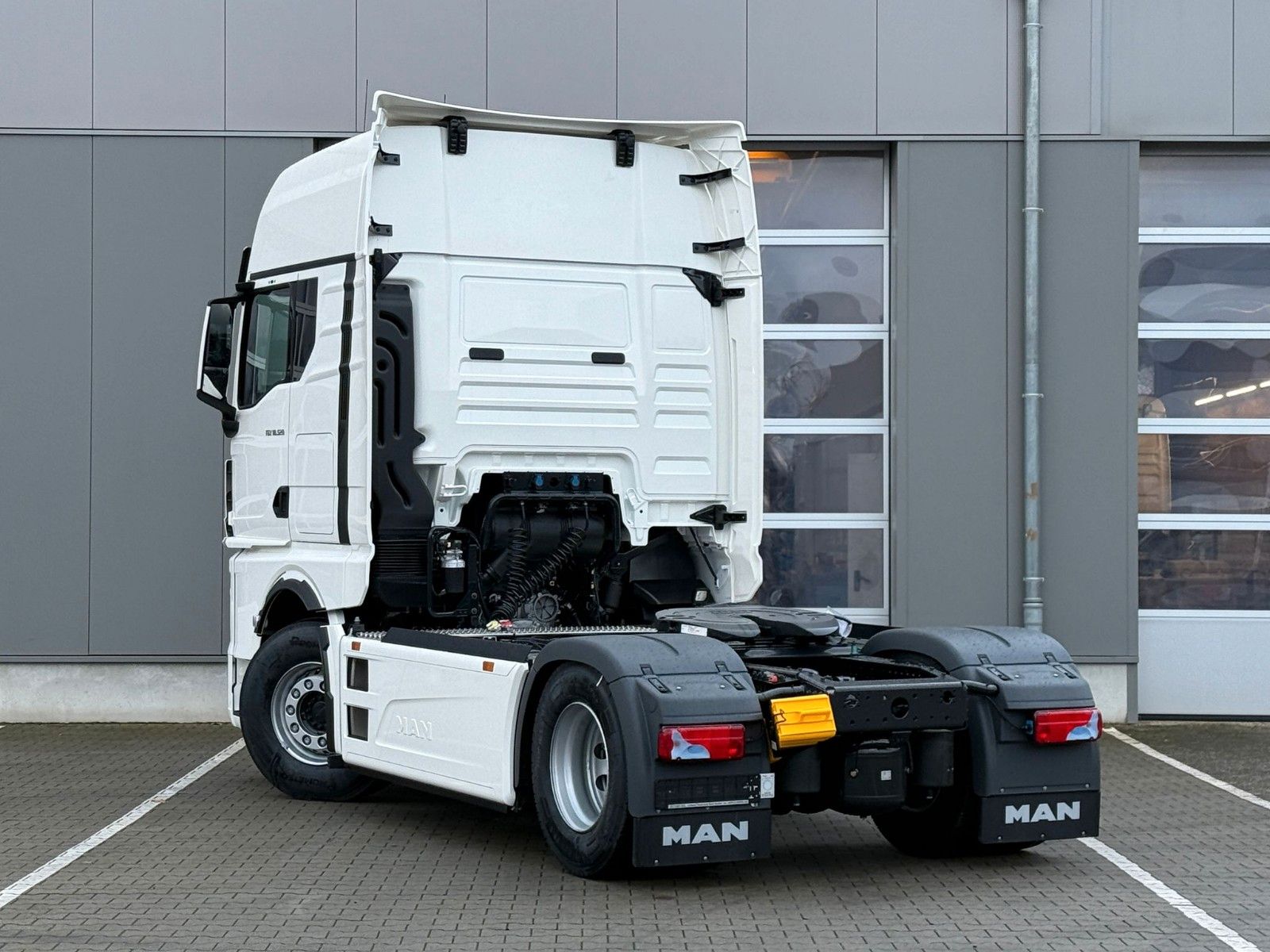 Fahrzeugabbildung MAN TGX 18.520 BL SA Retarder & Nebenantrieb D30