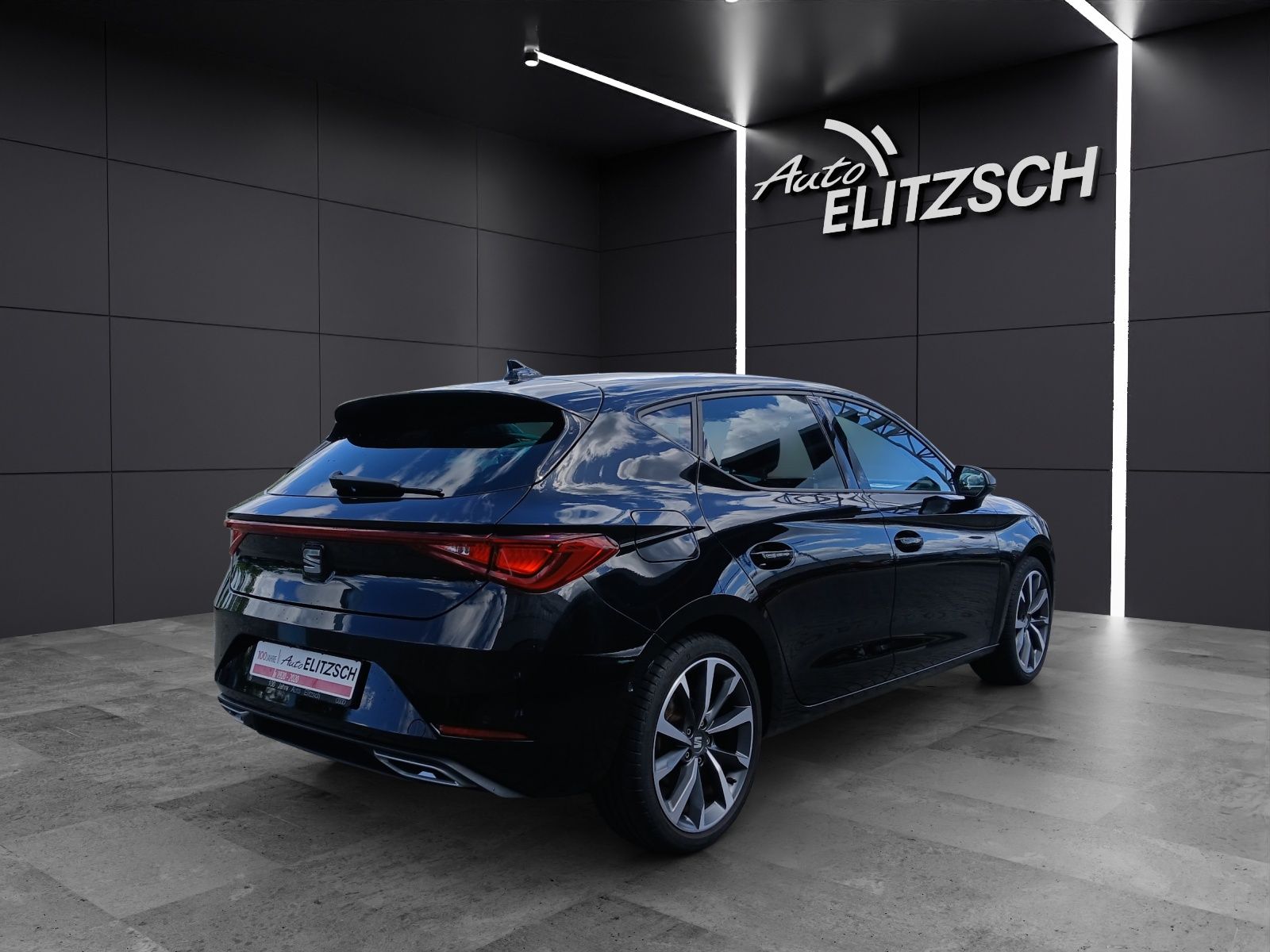 Fahrzeugabbildung SEAT Leon eTSI FR DSG STH LED Navi ACC RFK SH LM