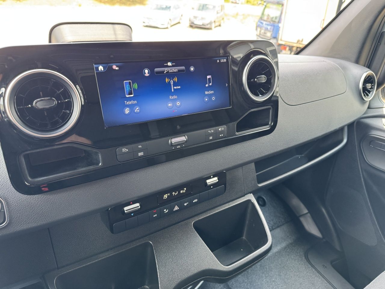 Fahrzeugabbildung Mercedes-Benz Sprinter 319CDI KA ProL2H2 4x4 Klima*LED*AHK2.8T