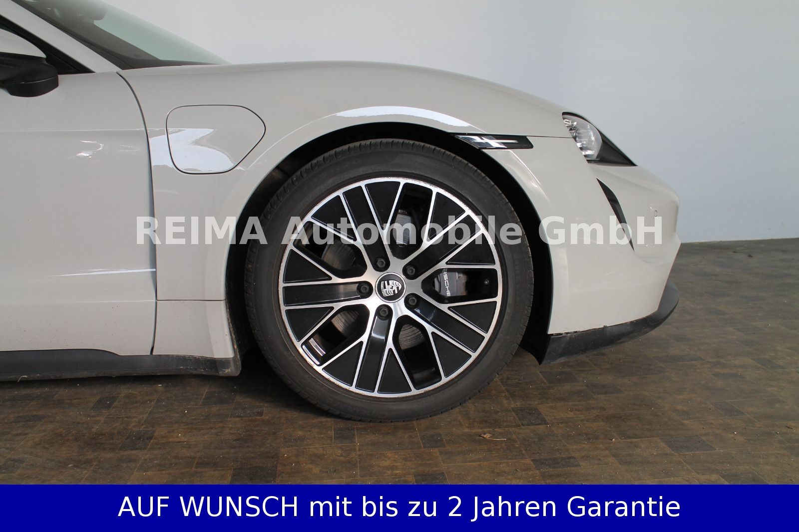 Fahrzeugabbildung Porsche Taycan  Performance , Pano, Leder, Keyless
