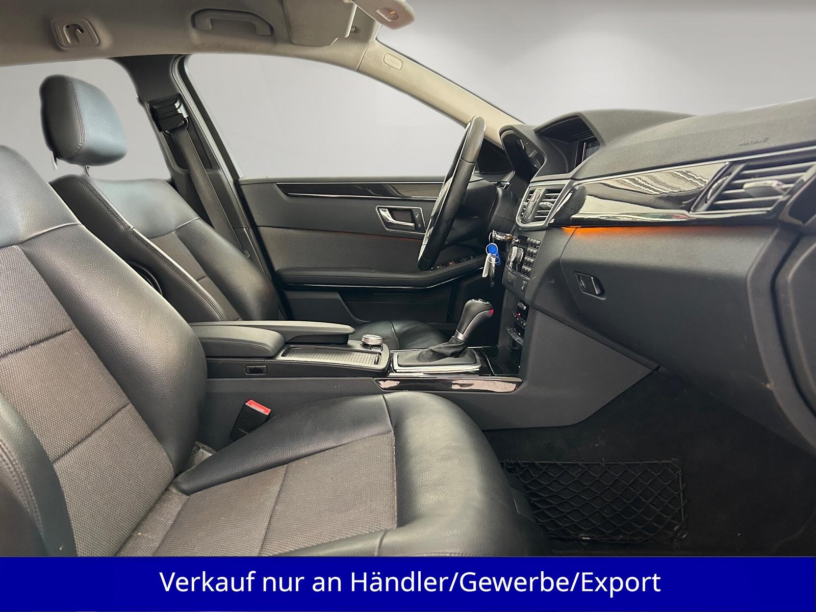 Mercedes-Benz E200 2010 — photo 14