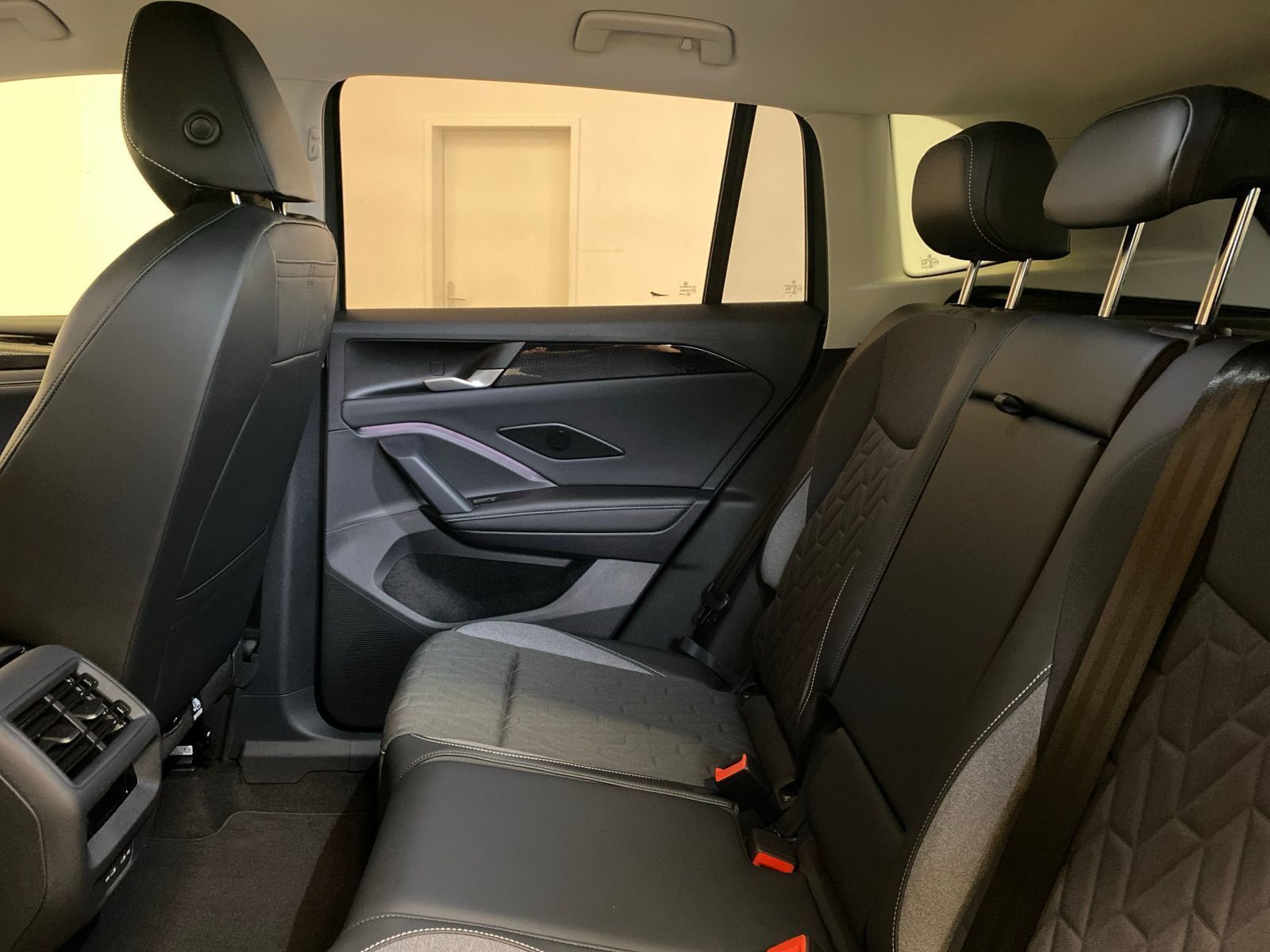 Volkswagen Tiguan - Bild 12