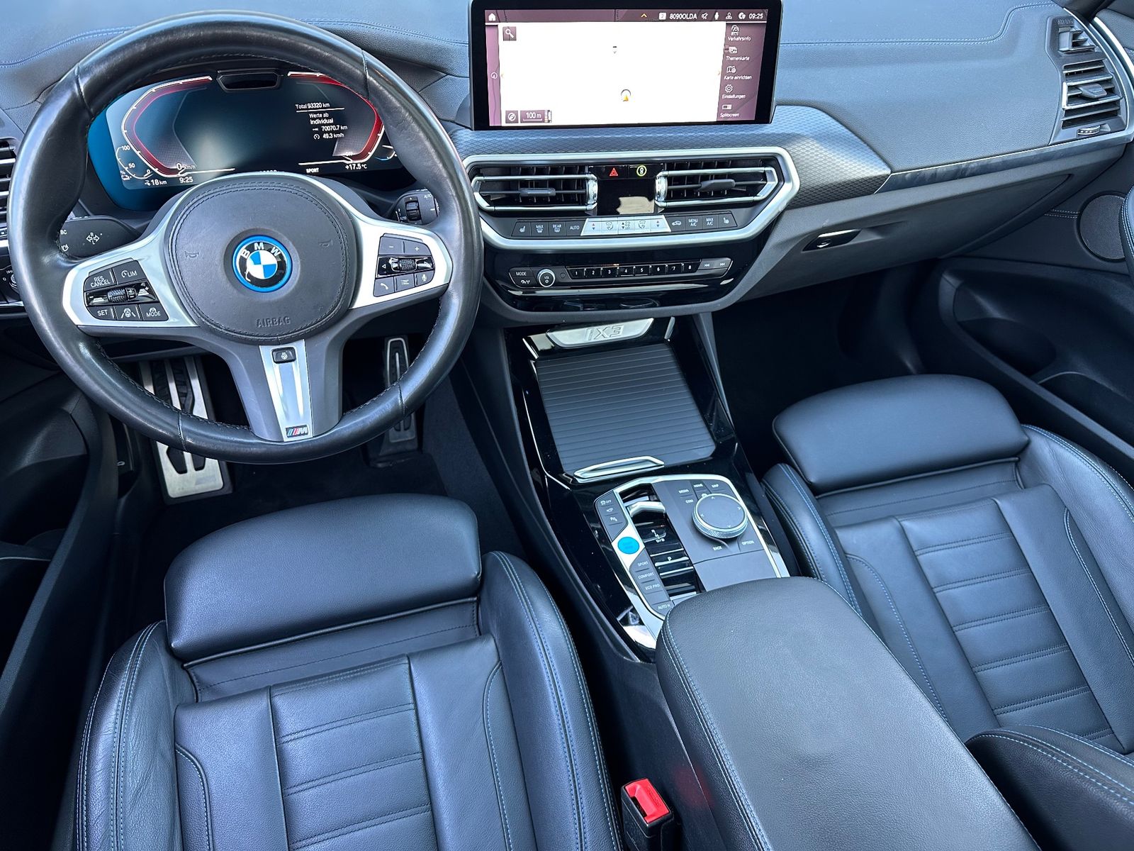 Fahrzeugabbildung BMW iX3 Impressive M Sport NAV+LED+PANO+AHK+HUD+360°