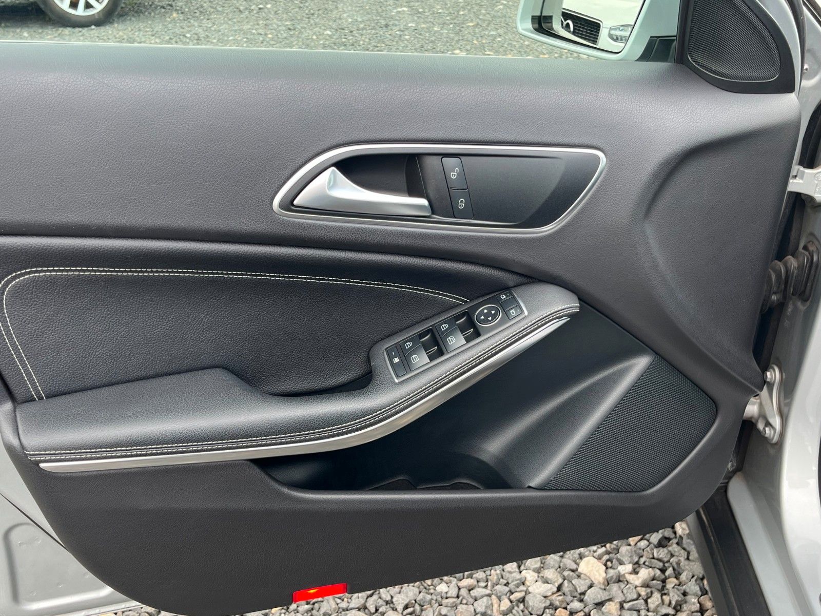 Fahrzeugabbildung Mercedes-Benz GLA 180 Urban Navi Xenon 2.HAND Leder SPORTSITZE