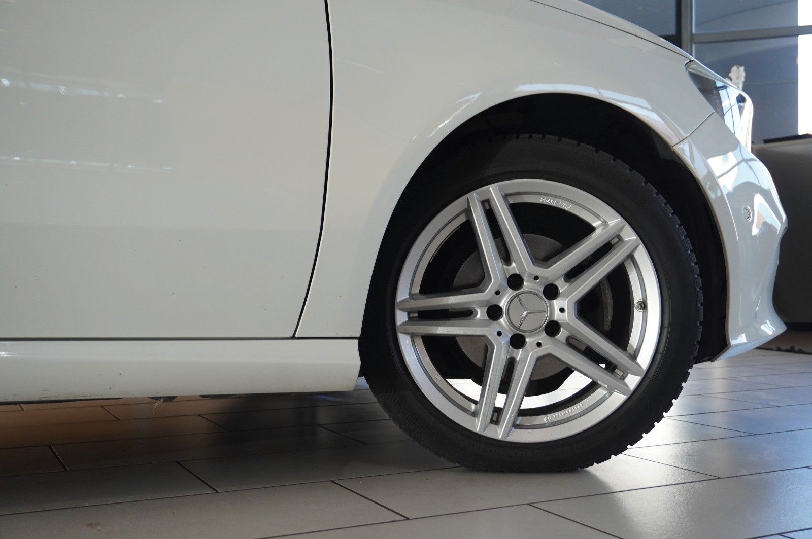 Fahrzeugabbildung Mercedes-Benz A 180 CDI URBAN KLIMA/SHZ/PDC/TEMP./SPORT/AHK