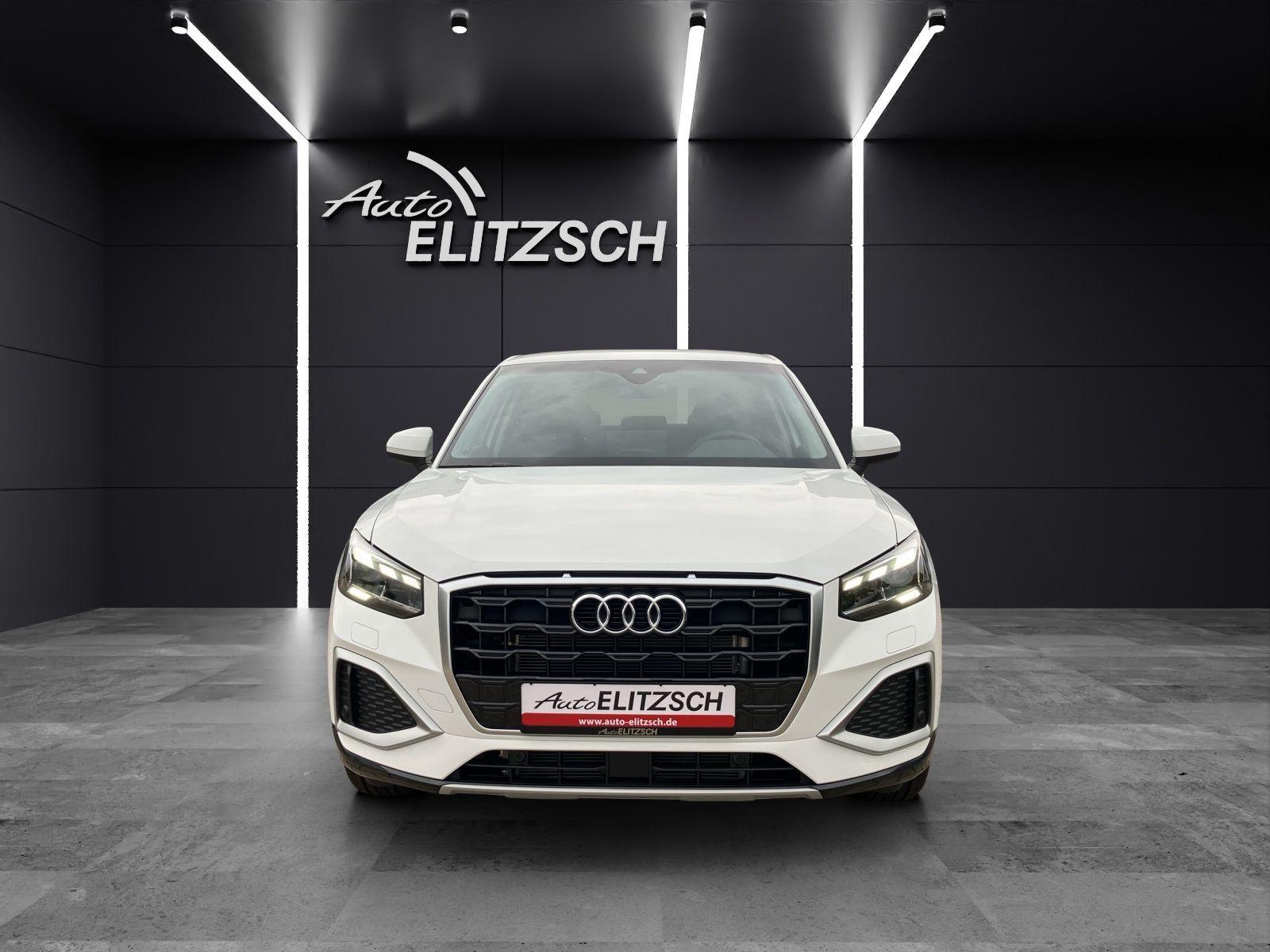Fahrzeugabbildung Audi Q2 35 TFSI advanced Matrix GRA Vorb. Navi