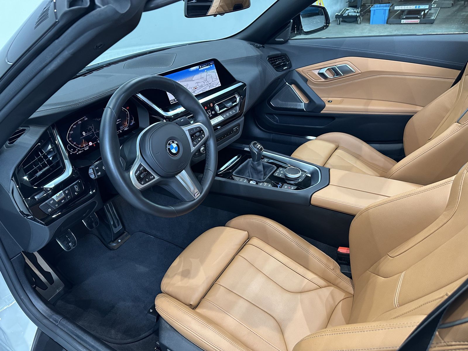 Fahrzeugabbildung BMW Z4 sDrive20i Sportpaket Harman Kardon