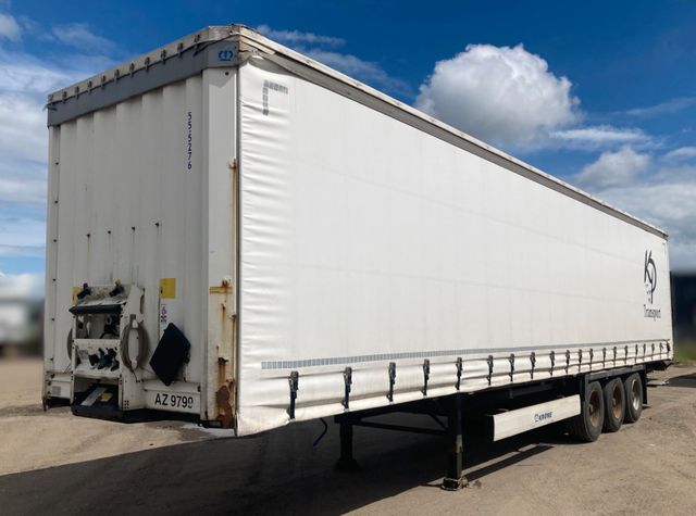 Krone Curtainsider with Tail Lift