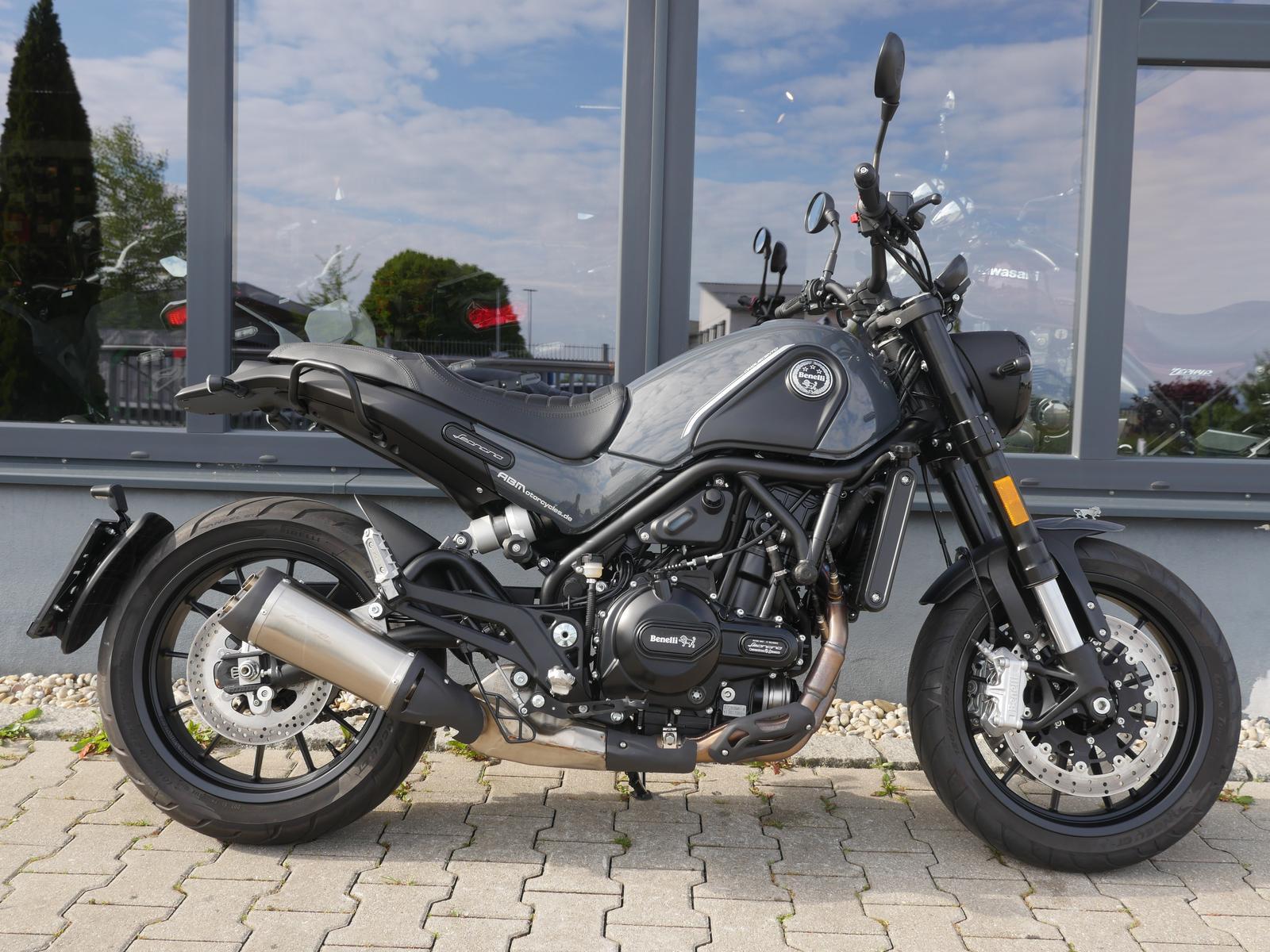 Benelli Leoncino 500 - dt. Modell - Grau - TOP