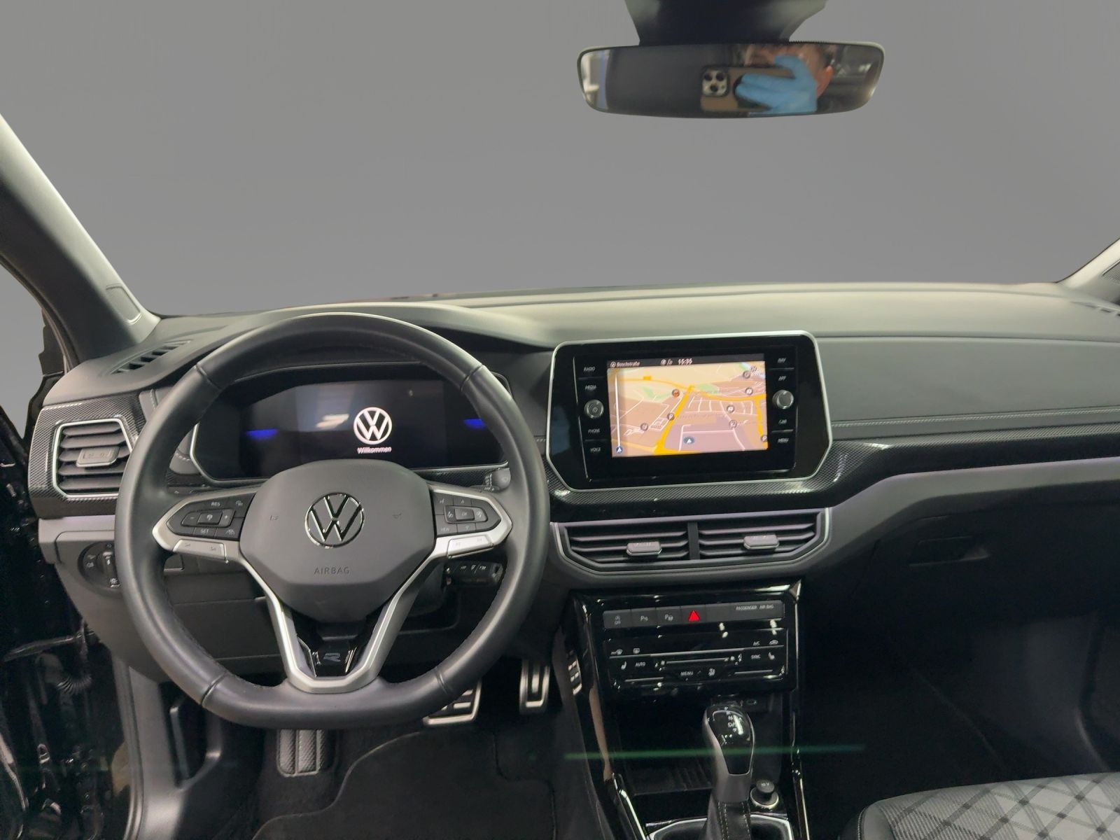 Volkswagen T-Cross - Bild 11