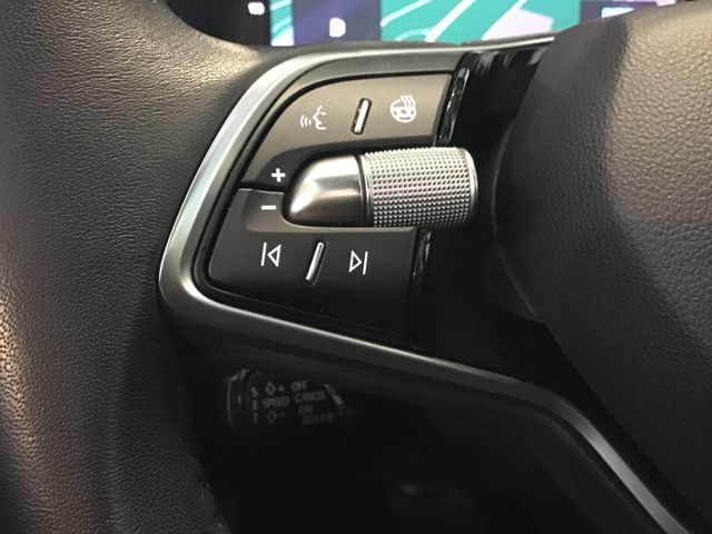 Fahrzeugabbildung Skoda Octavia Selection 2.0 TDI Combi DSG/ACC/Navi/RFK