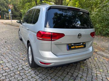 Volkswagen Touran - 5