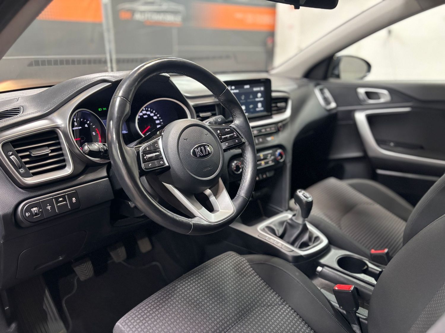 Fahrzeugabbildung Kia cee'd Edition 7 Kamera#Spur#Klima#CarPlay