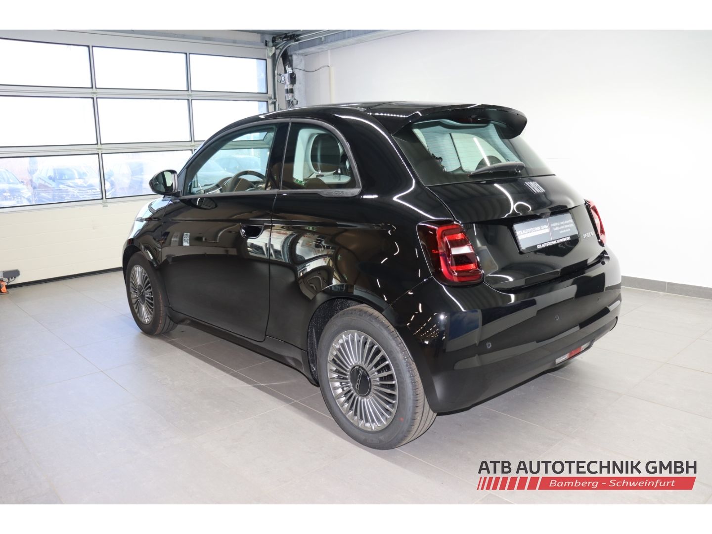 Fahrzeugabbildung Fiat 500 1.0l Hybrid ICON Apple CarPlay Klimaautom DA