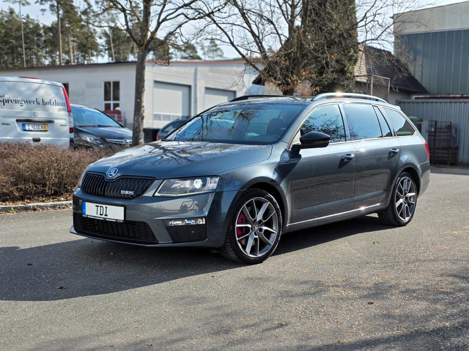 Skoda Octavia Combi RS/ Black Design/ Standheizung