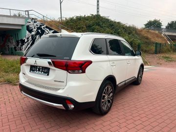 Mitsubishi Outlander - 4