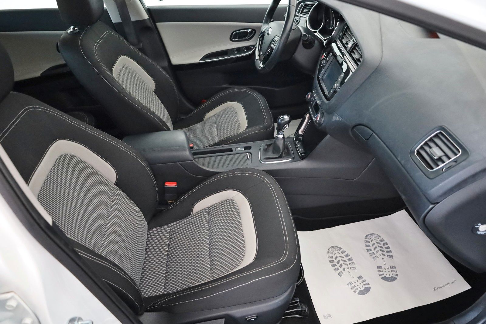 Fahrzeugabbildung Kia cee'd Sportswagon Spirit Navi,Xen,Kamera,PanDach