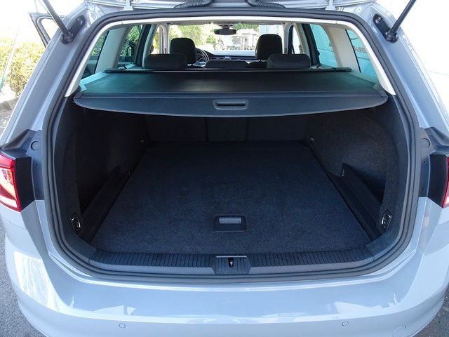Passat Variant 2.0 TDI DSG - LED / Navi