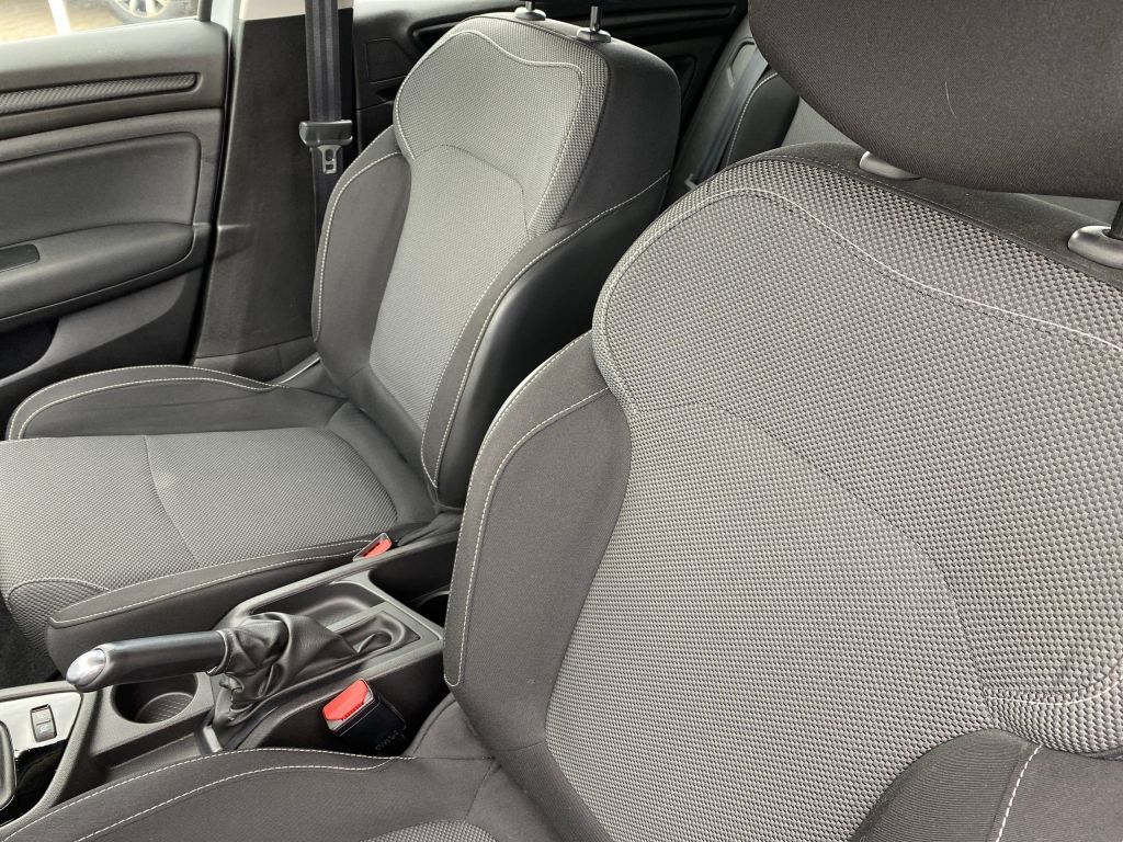 Fahrzeugabbildung Renault Megane TCe 115 GPF LIFE