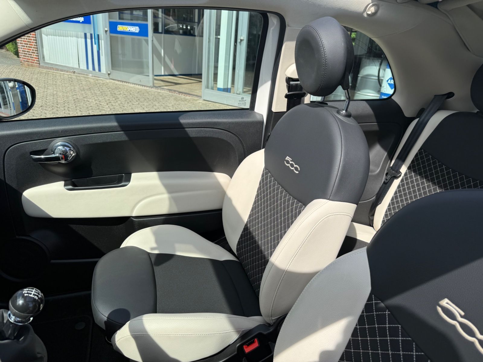 Fahrzeugabbildung Fiat 500 Cabrio Dolcevita Mild-Hybrid Navi/PDC