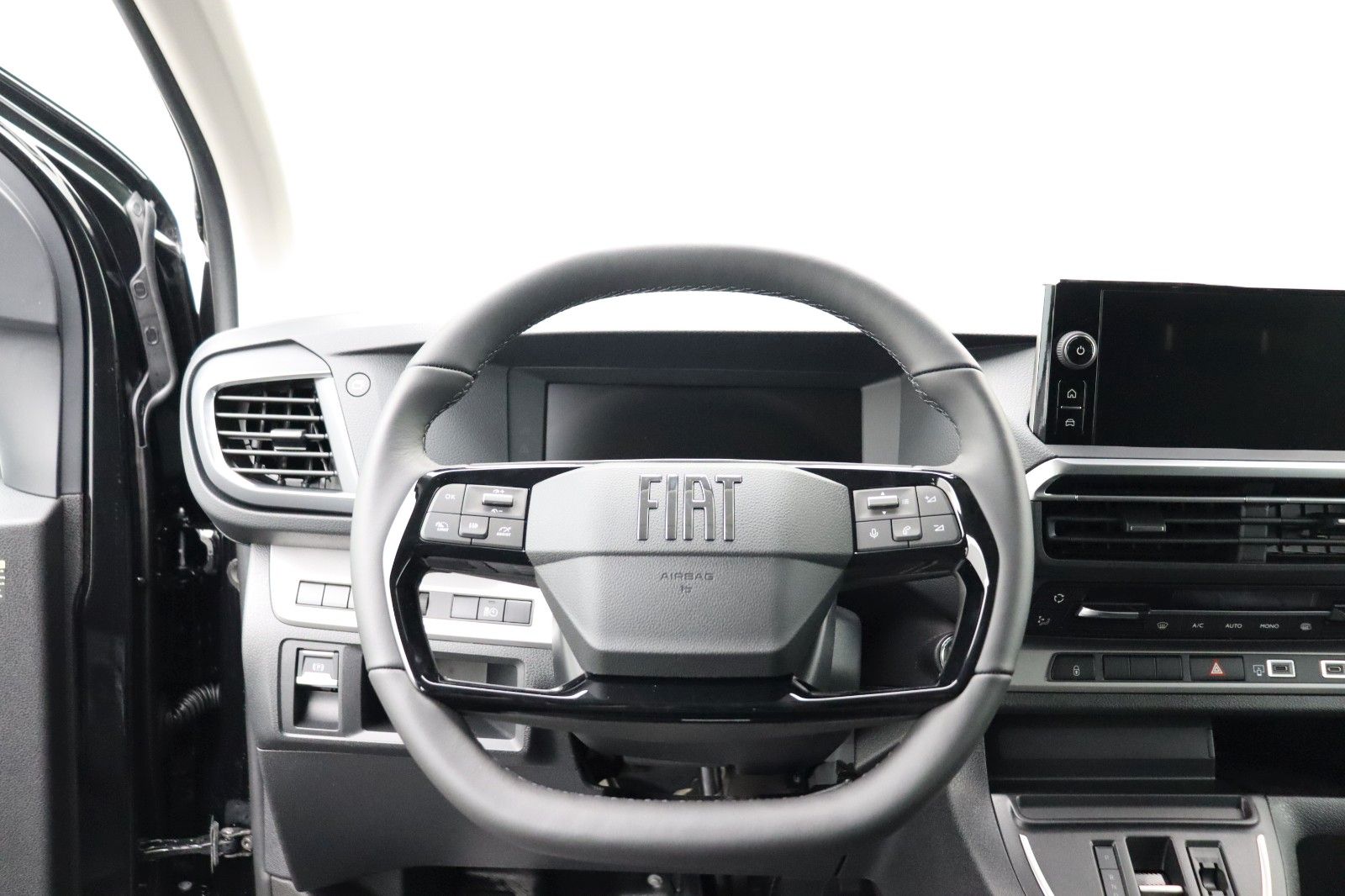 Fahrzeugabbildung Fiat Scudo L3 Multicab XL Diesel 180 AT