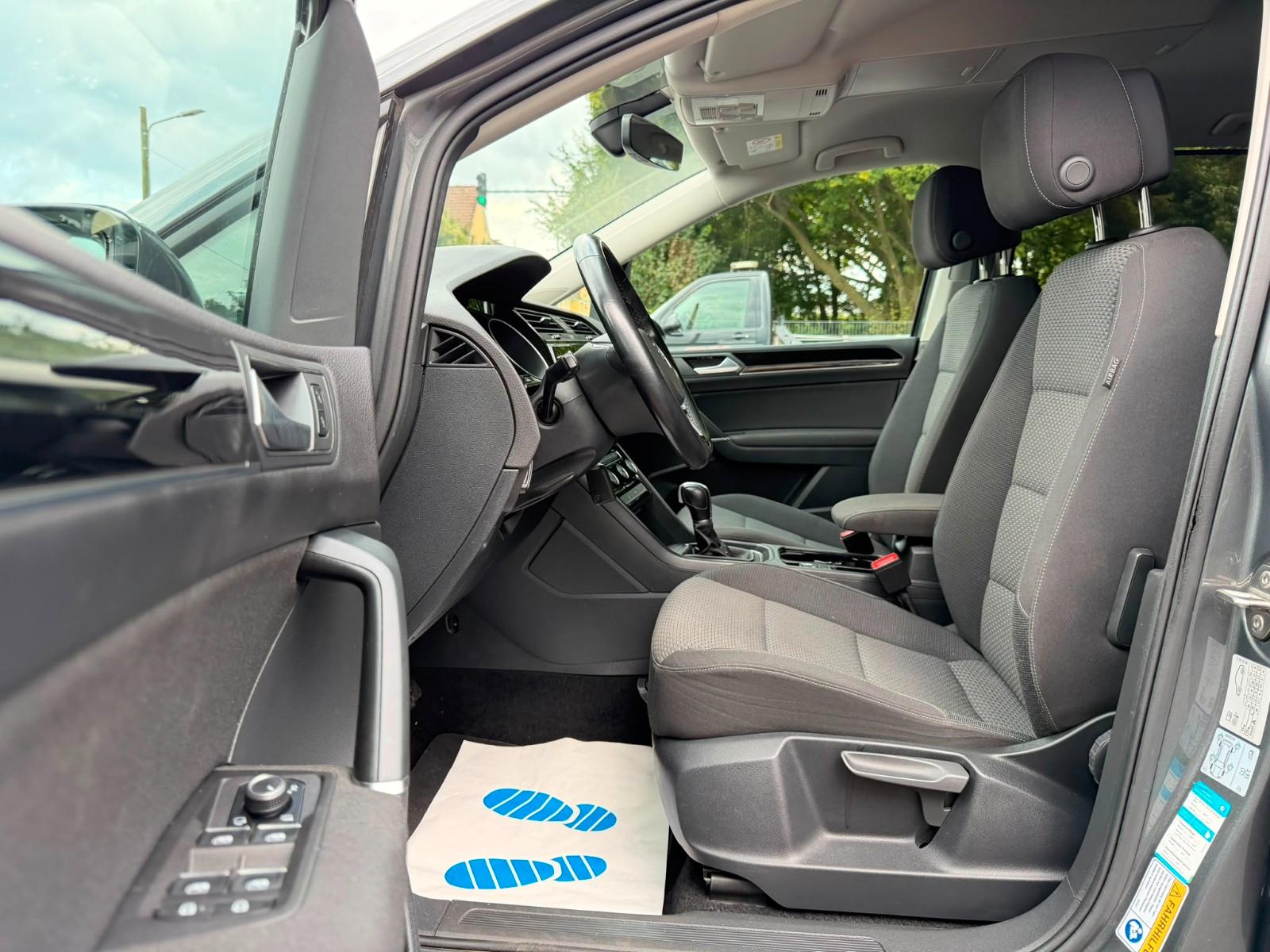 Volkswagen Touran 1.4 Comfortline BMT Kamera-Navi-7.Sitzer-