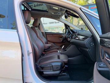 BMW 220 Gran Tourer - 8