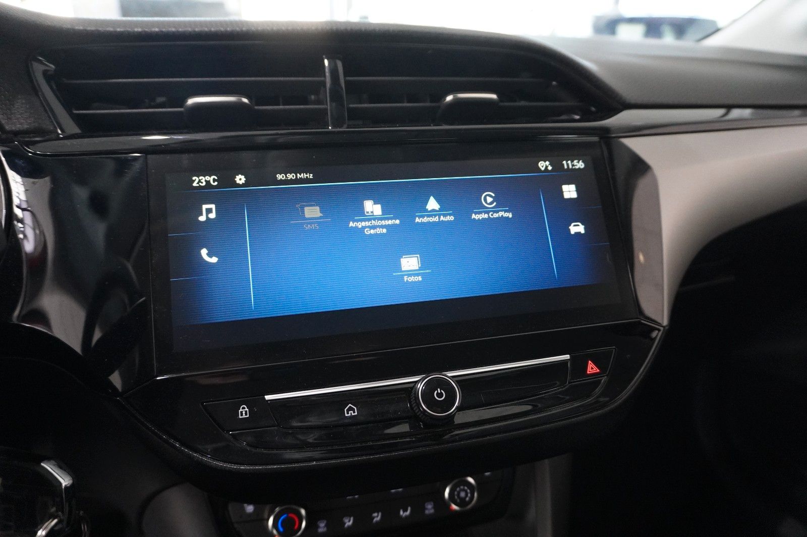 Fahrzeugabbildung Opel Corsa F 1.2 FACELIFT NAVI/LED/KAMERA/VIRTU./DAB+