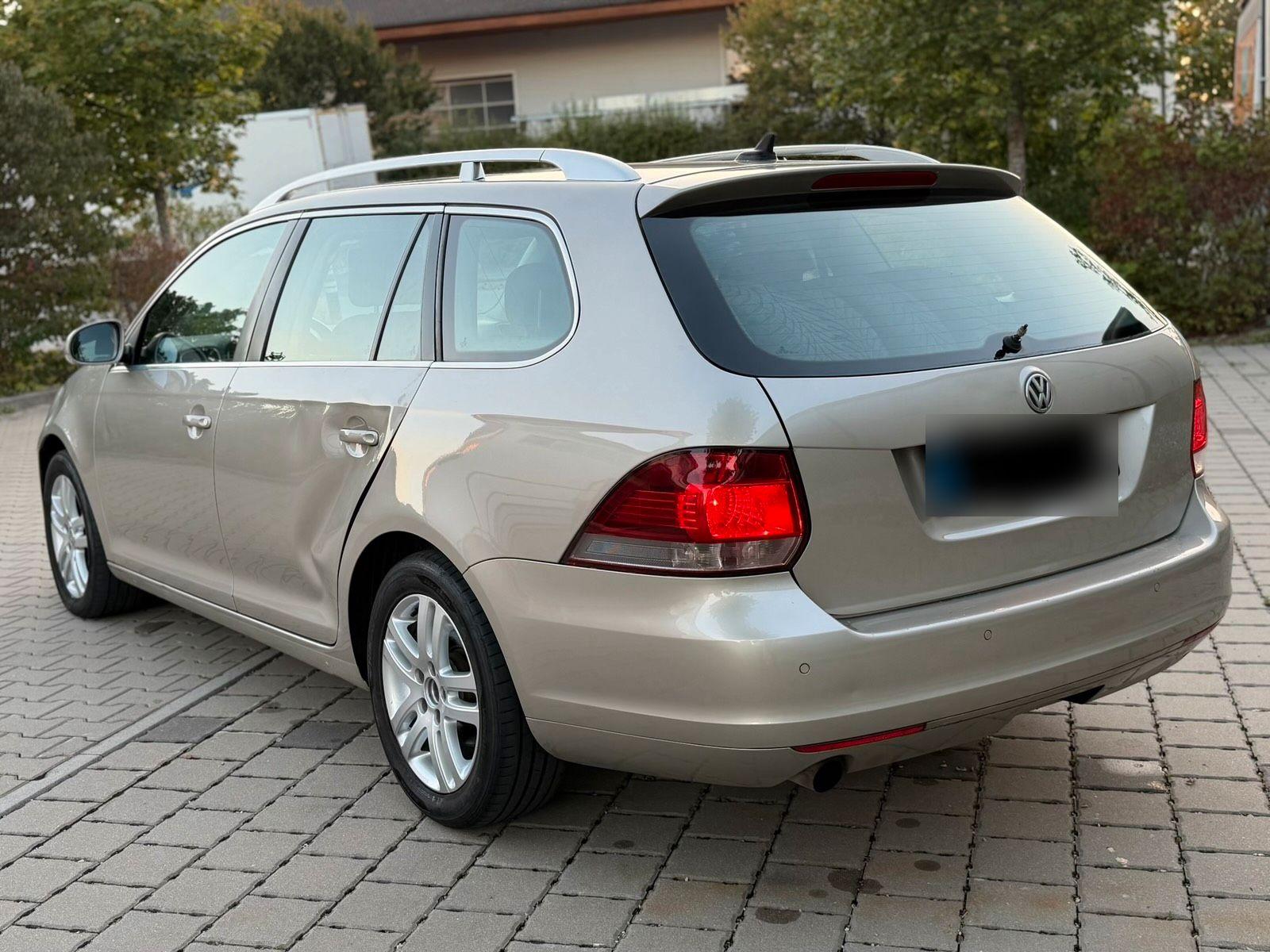 Volkswagen Golf 2012 — двигун 105 HP (77kW)