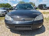 Ford Mondeo 2.5 V6 Ghia 5-tronic - Ford Mondeo aus 2006: Kombi