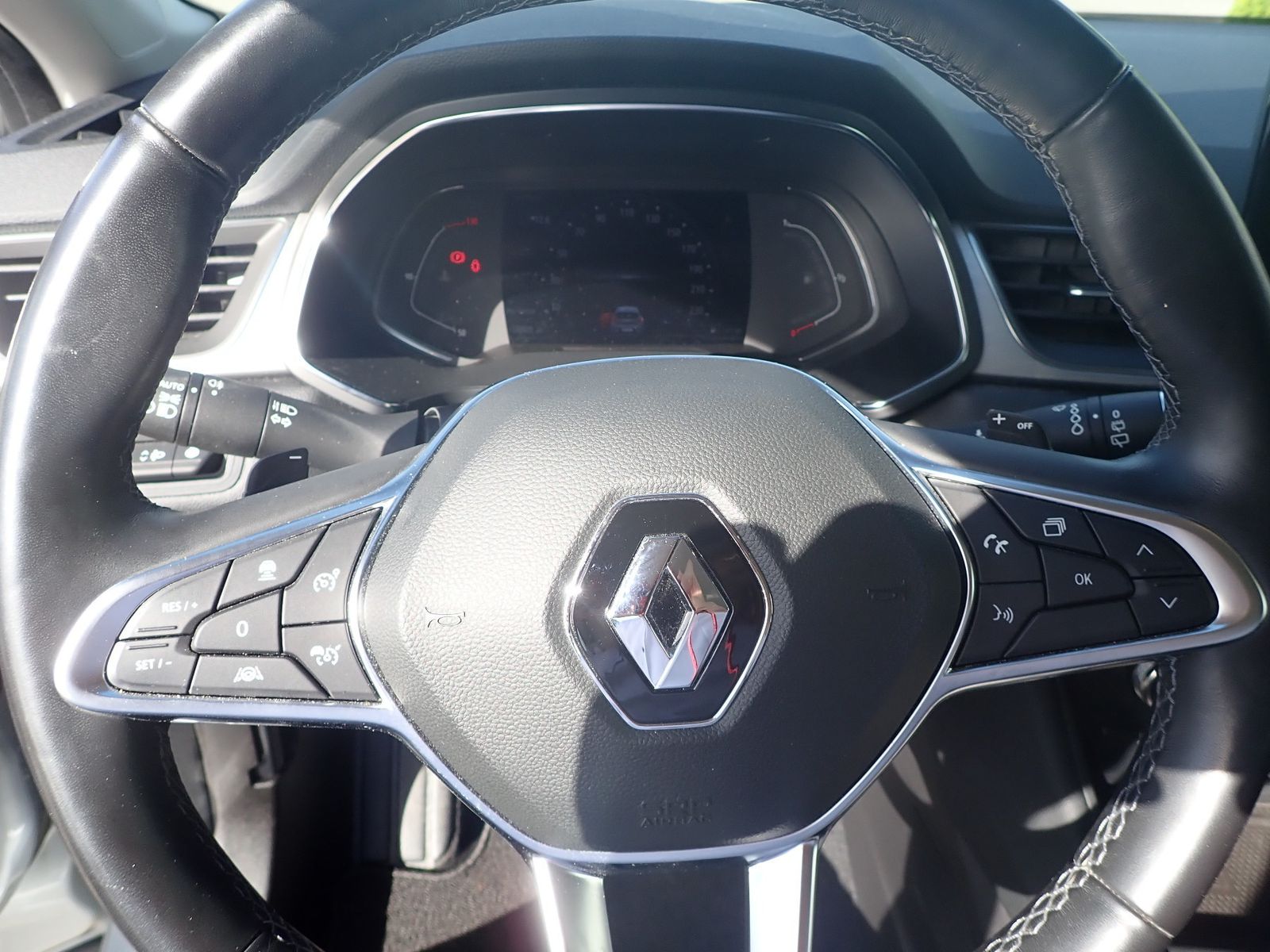 Fahrzeugabbildung Renault Captur Intens TCe 130 EDC