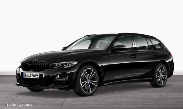 BMW 330e xDrive Touring