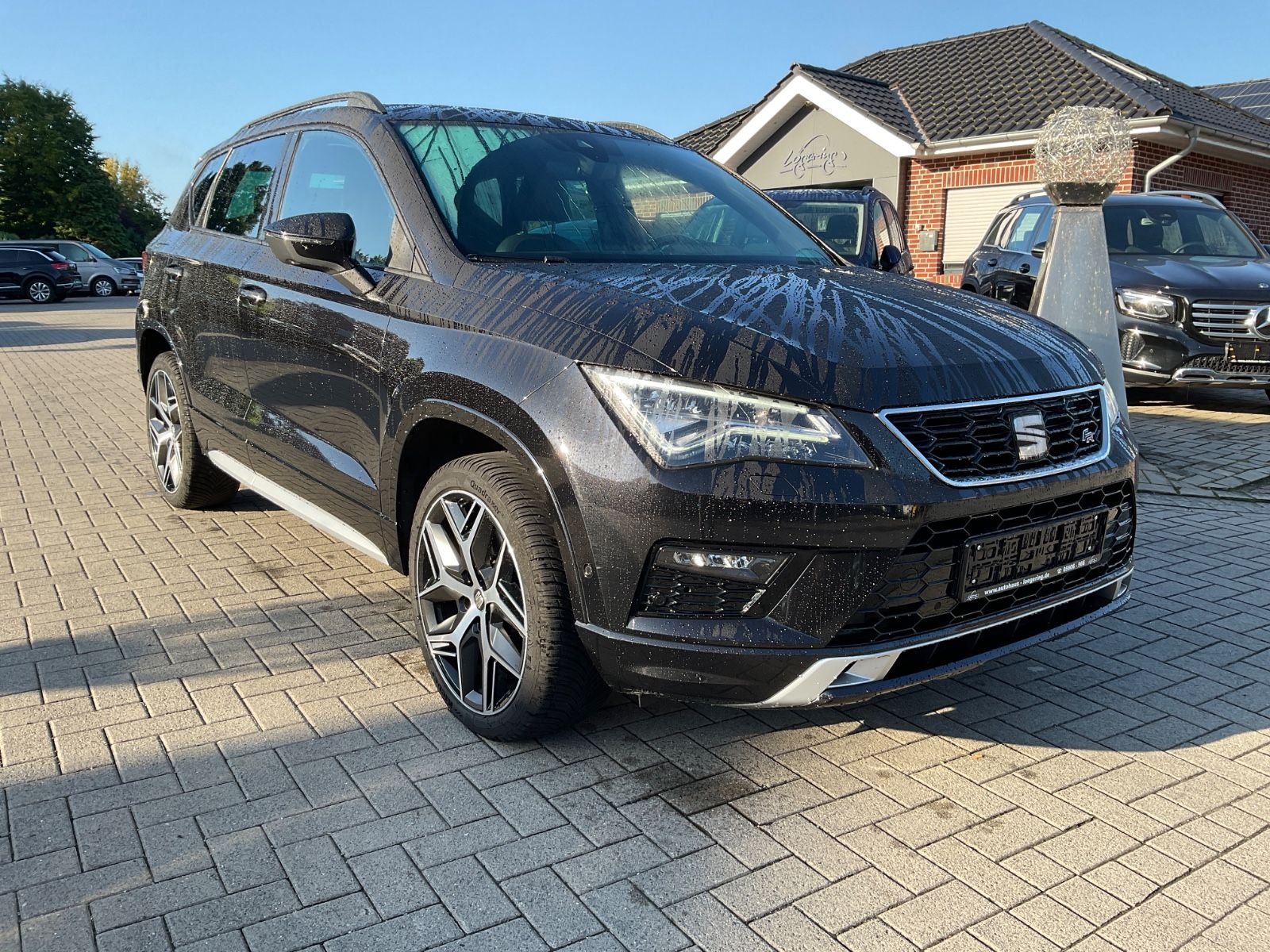 Fahrzeugabbildung SEAT Ateca 1.5 TSI FR DSG,AHK,LED,Navi,19",ACC