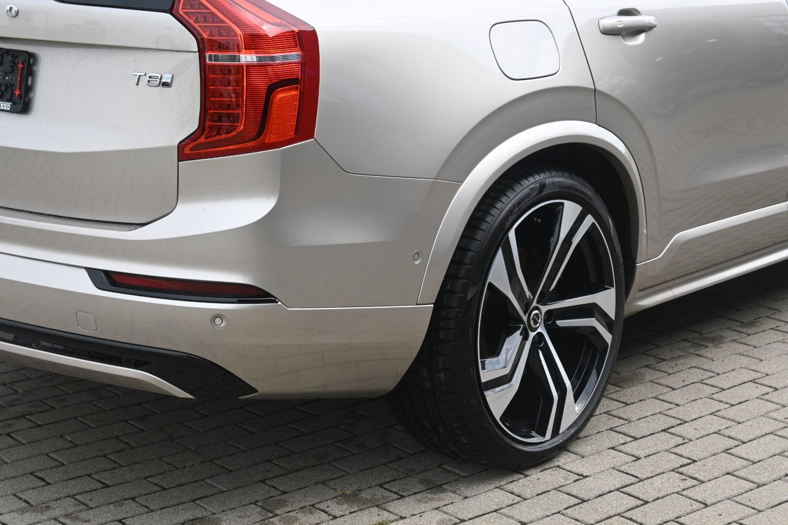 Fahrzeugabbildung Volvo XC90 T8 AWD Ultra Dark Recharge Plug-In Hybrid