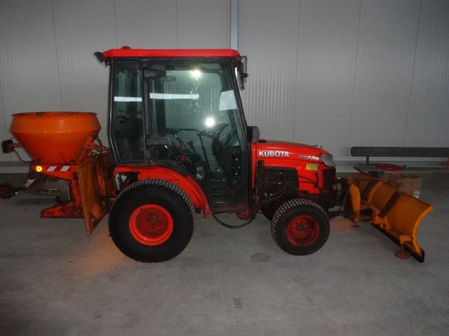 Kubota B2230 Winterdienst 570 Betriebsstunden