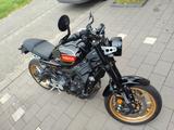 Yamaha XSR 900 RN43 Neuwertig 80's Black Edition  - YAMAHA 80