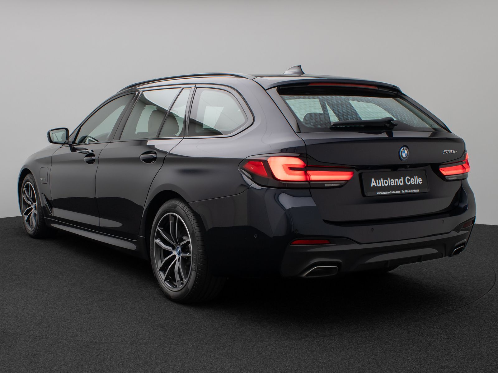 Fahrzeugabbildung BMW 530e M Sport Panorama Laser Kamera HUD DAB H/K