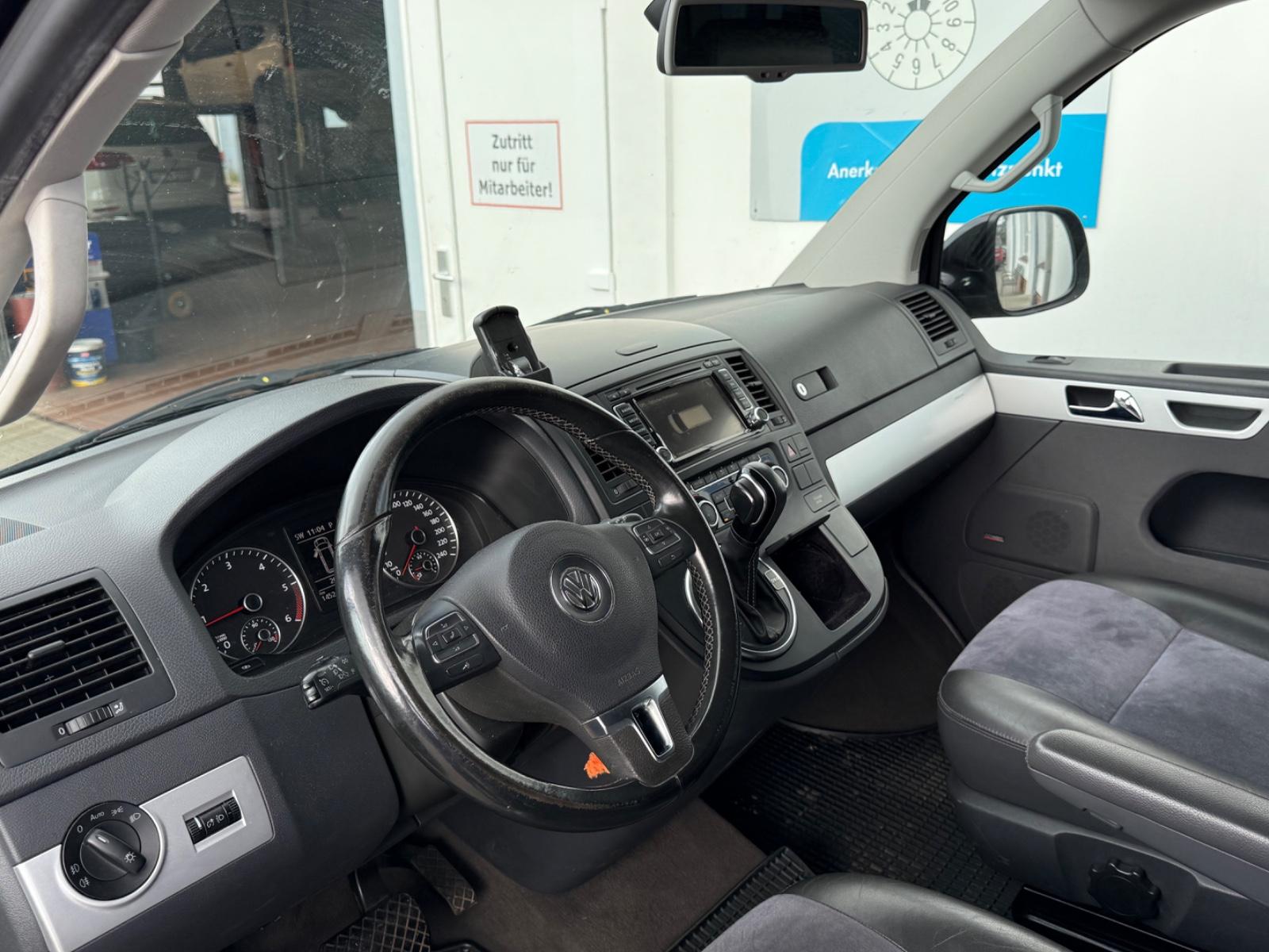 Volkswagen T5 Multivan 2.0 180ch DSG 4Motion 7 places Dynaudio Chauffage stationnaire Caméra