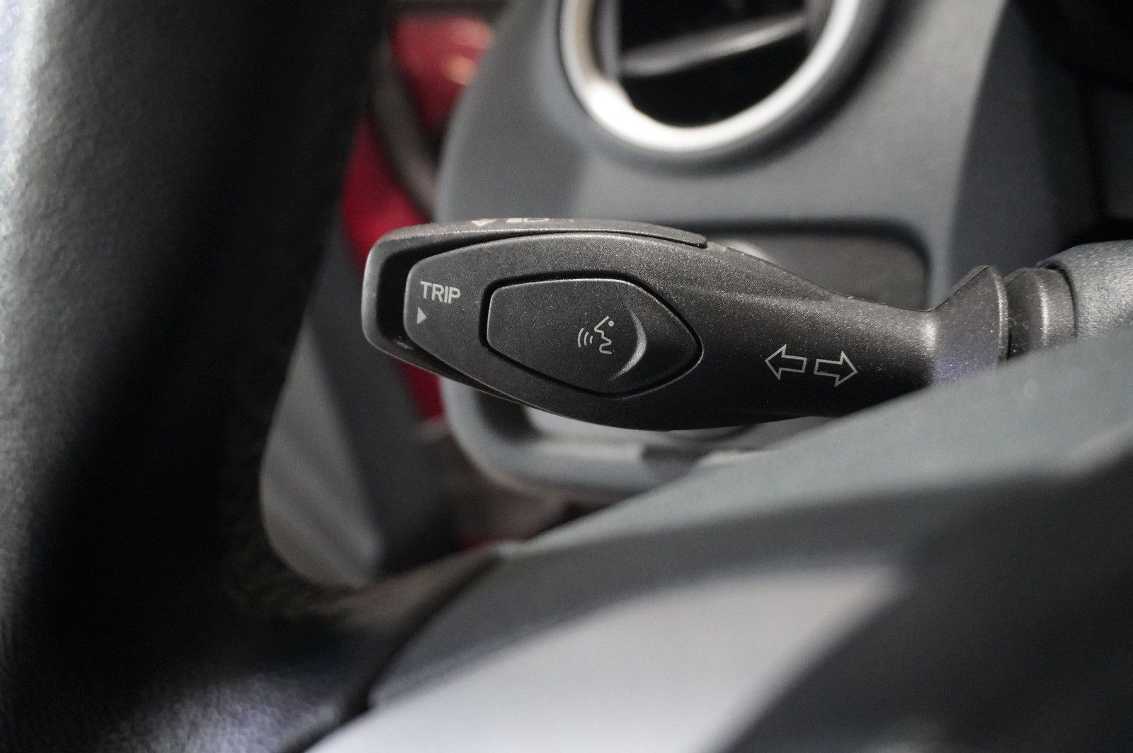 Fahrzeugabbildung Ford Fiesta 1.3 CHAMPIONS EDIT. 3-TÜR KLIMA/SHZ/USB