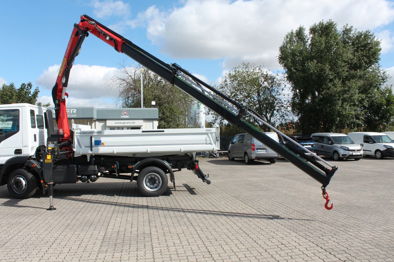 Fahrzeugabbildung Iveco Iveco EuroCargo ML140E28 Kran Kipper