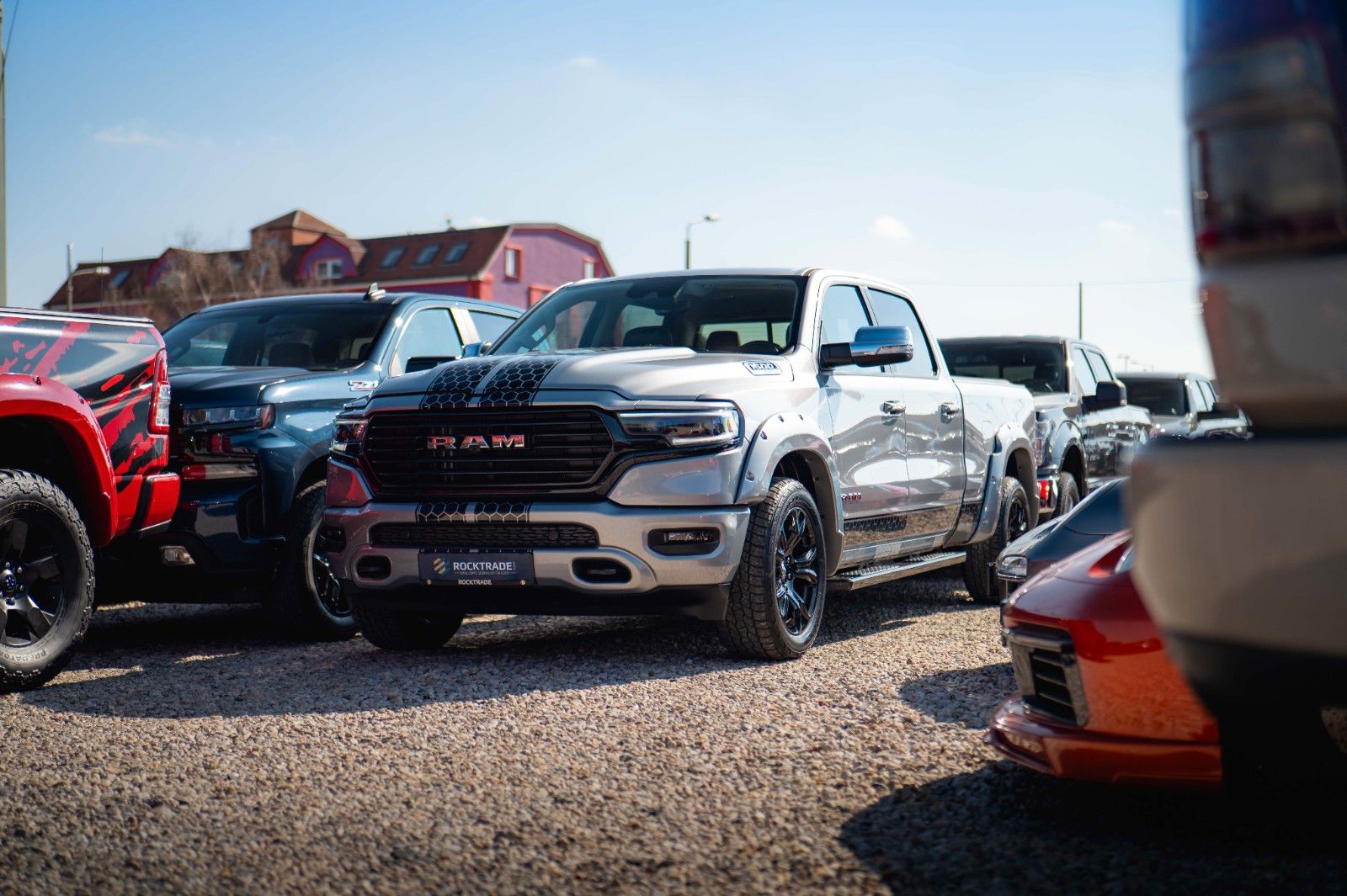Fahrzeugabbildung Dodge RAM 5.7 V8 HEMI 4x4 Night LARAMIE LONGBED 19%
