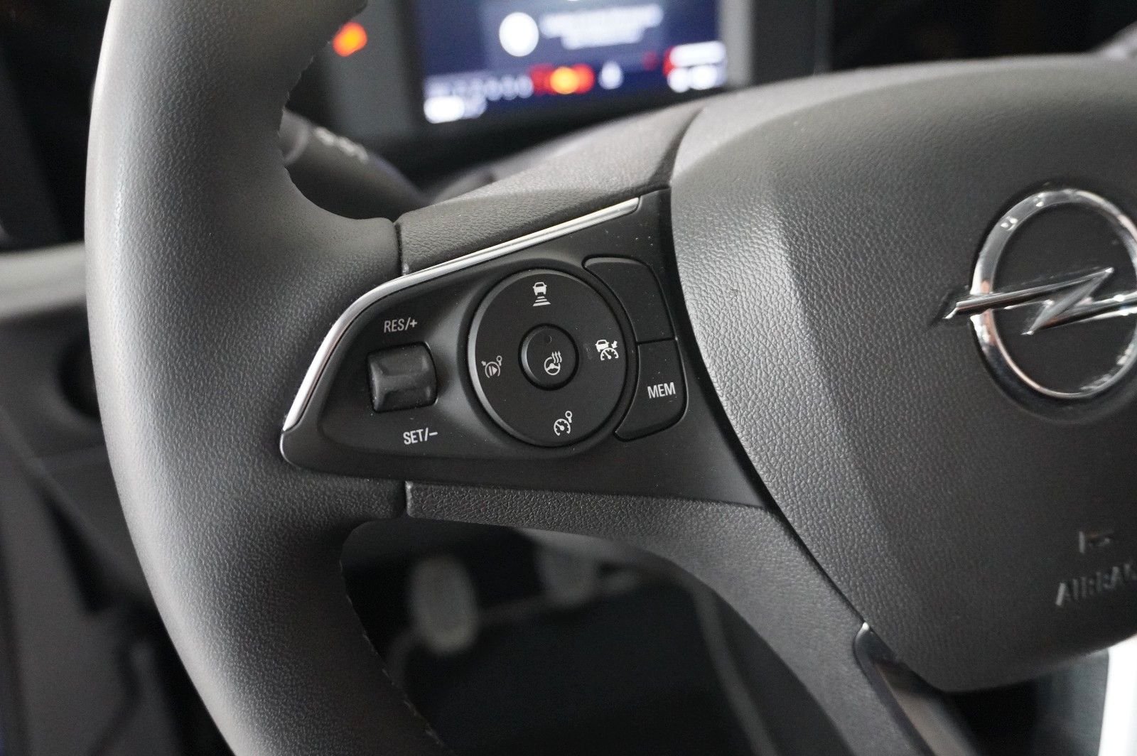 Fahrzeugabbildung Opel Mokka ELEGANCE 1.2T NAVI/LED/KAMERA/SPORT/SH/DAB
