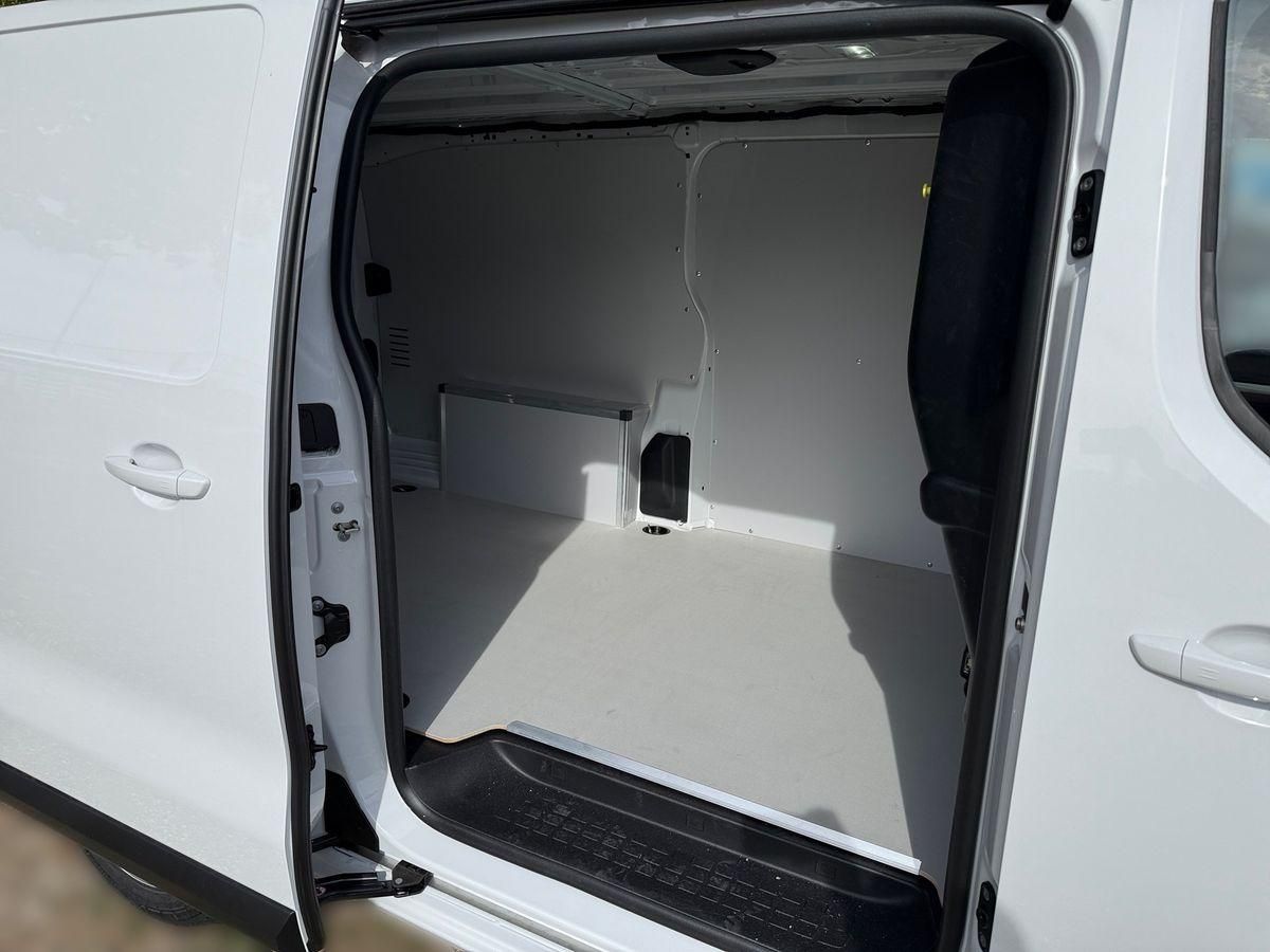 Fahrzeugabbildung Fiat Scudo L3 Kastenwagen 145 MT6