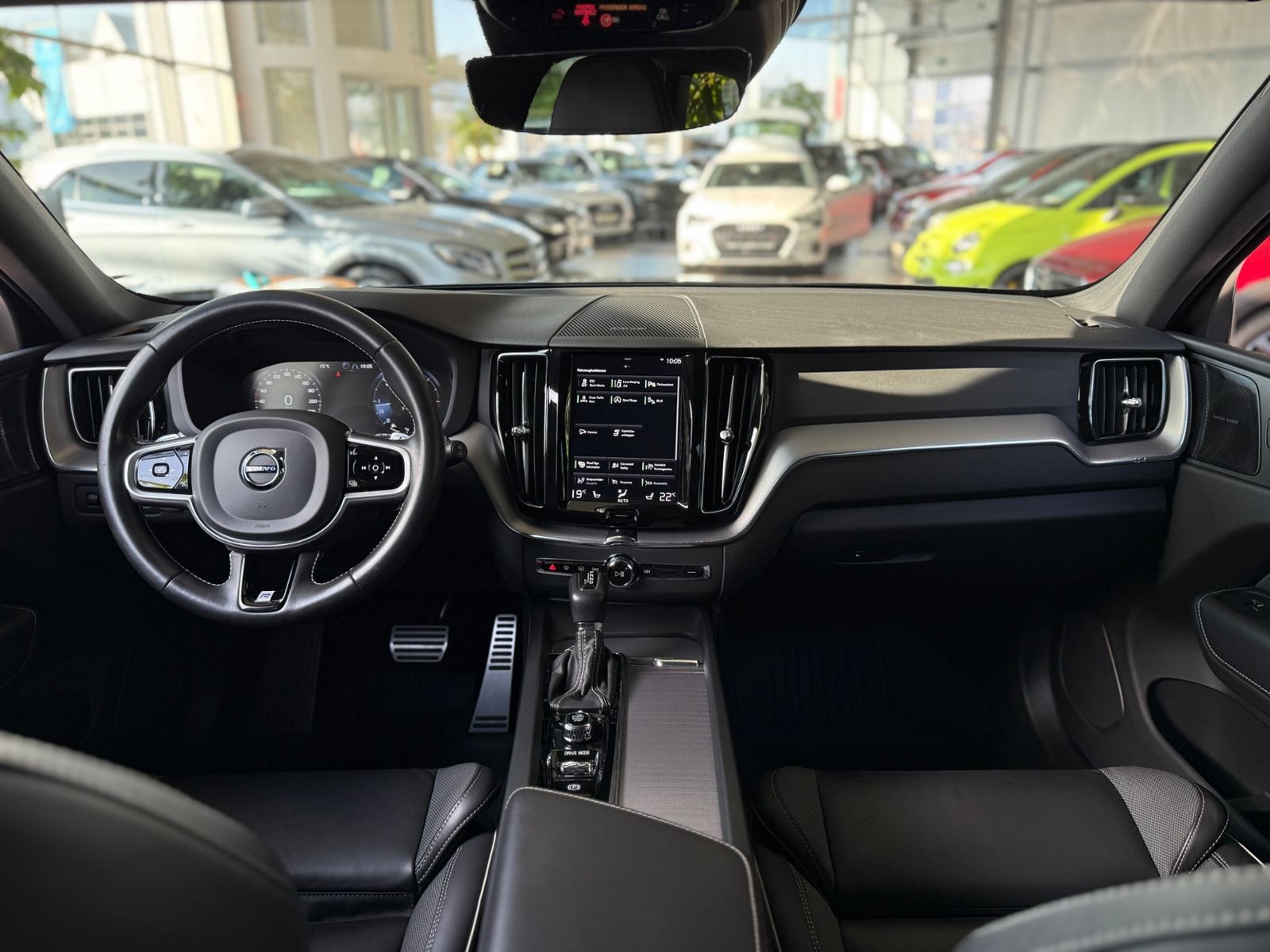 Fahrzeugabbildung Volvo XC60 R Design AHK H/K KAM LED