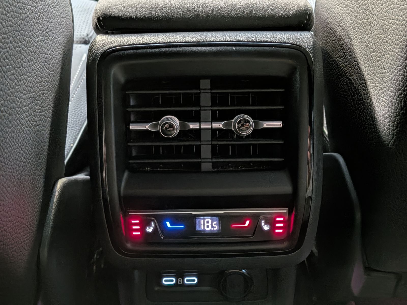 Fahrzeugabbildung SKODA Kodiaq 2.0TDI SPORTLINE*MEMOR*CAM*LED*ACC*7-SITZ