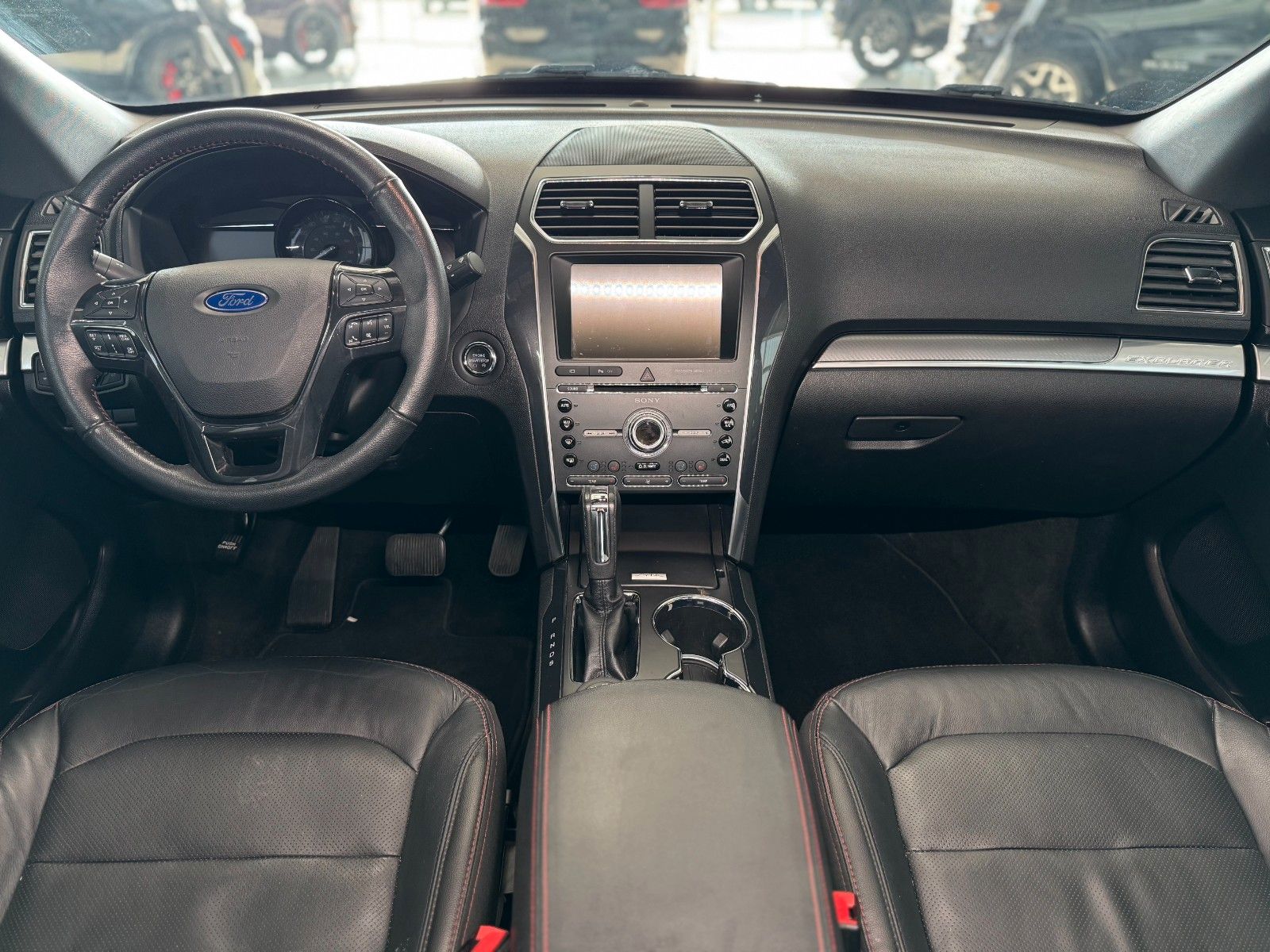 Fahrzeugabbildung Ford Explorer Sport 3,5 V6 4WD Automatik 7-Si.  PANO