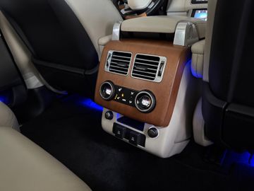 Land-Rover Range Rover - 11