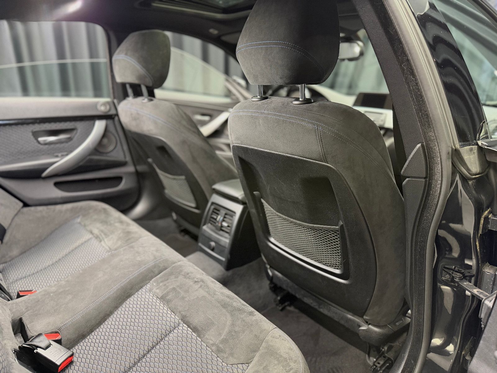 Fahrzeugabbildung BMW BMW 428i xDrive Gran Coupe M Sport|H&K|PANO|1.Hd