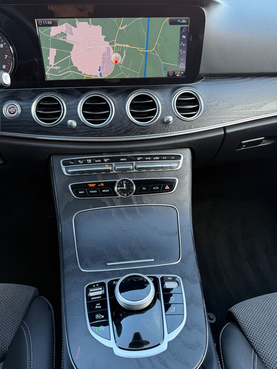 Fahrzeugabbildung Mercedes-Benz T-Modell E 200,Navi,Sitzh.