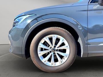 Volkswagen Tiguan - 8